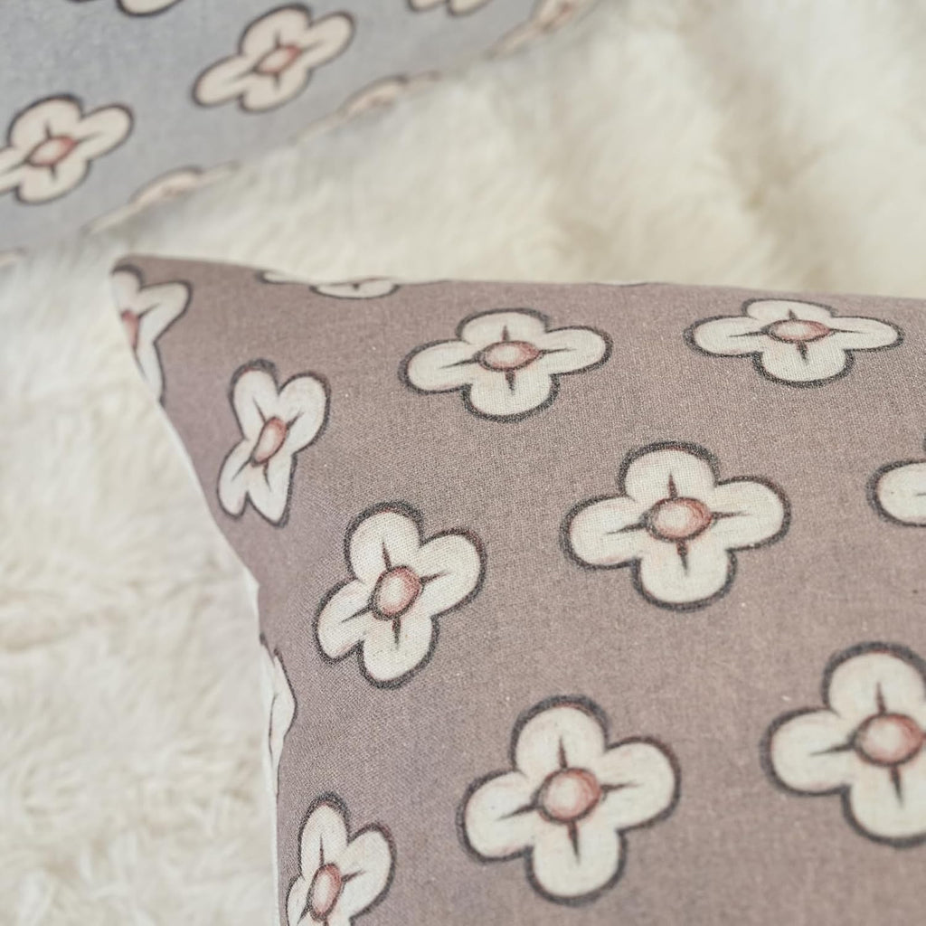 GEEORY Quatrefoil Taupe Throw Pillow Covers 2 Pack, 18x18 Farmhouse Decor