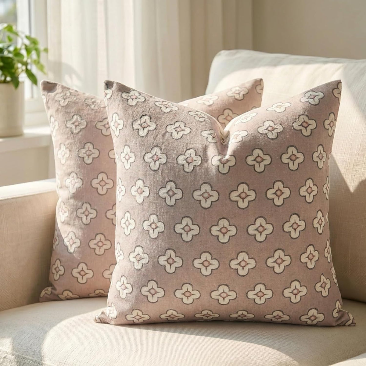 GEEORY Quatrefoil Taupe Throw Pillow Covers 2 Pack, 18x18 Farmhouse Decor