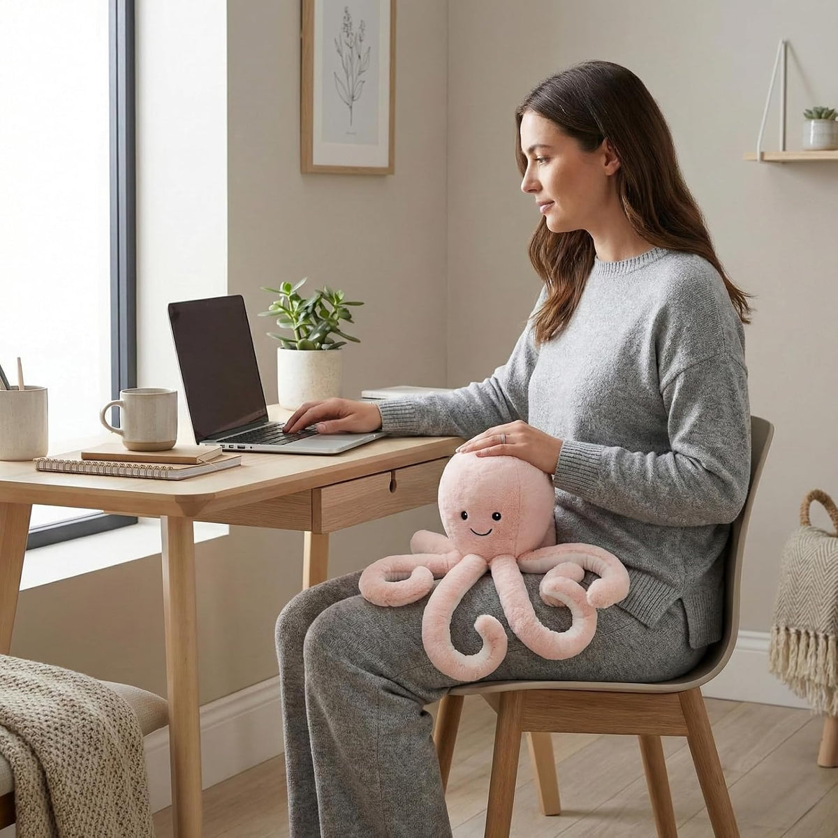 WEIGEDU Octopus Stuffed Animal Plush Toy, Pink