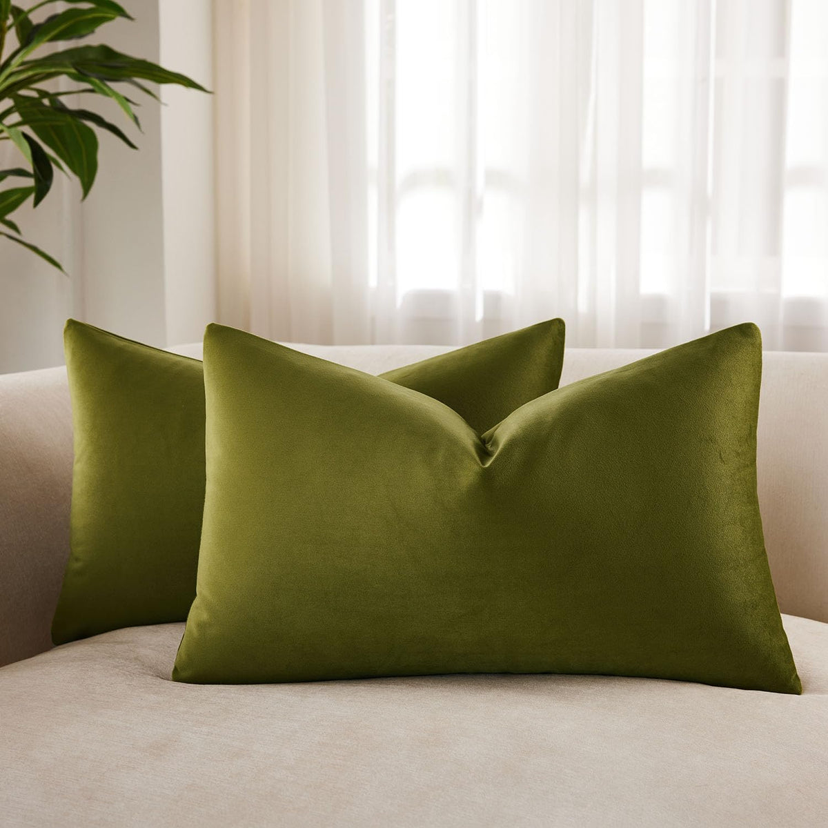 Velvet Throw Pillow Covers 18x18 for Couch Bed Sofa,Eggplant Purple