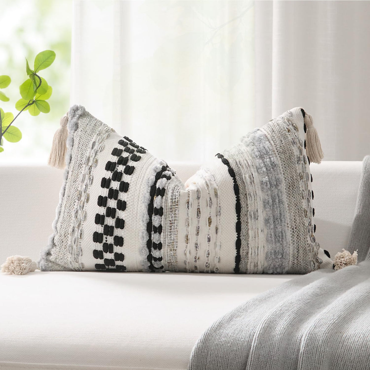Kevin Textile Boho Tassel 12x20 Inch Lumbar Pillow Cover 1 Pack, Green