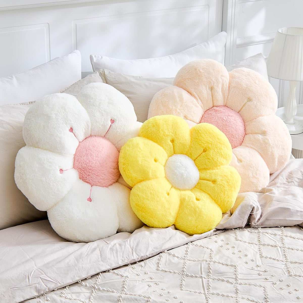 Flower Pillow Cute Flower Shaped Pillows Decorative Throw Pillows Aesthetic Home Decor Floral Daisy Cushion for Bed (Yellow, 14.9 Inch)