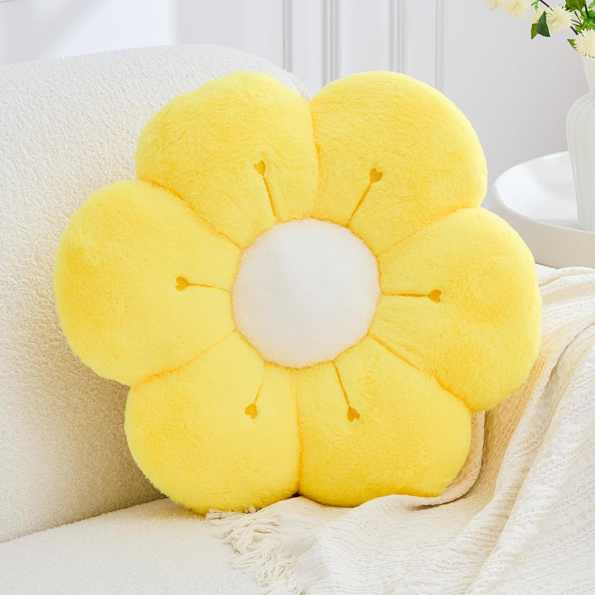 Flower Pillow Cute Flower Shaped Pillows Decorative Throw Pillows Aesthetic Home Decor Floral Daisy Cushion for Bed (Yellow, 14.9 Inch)