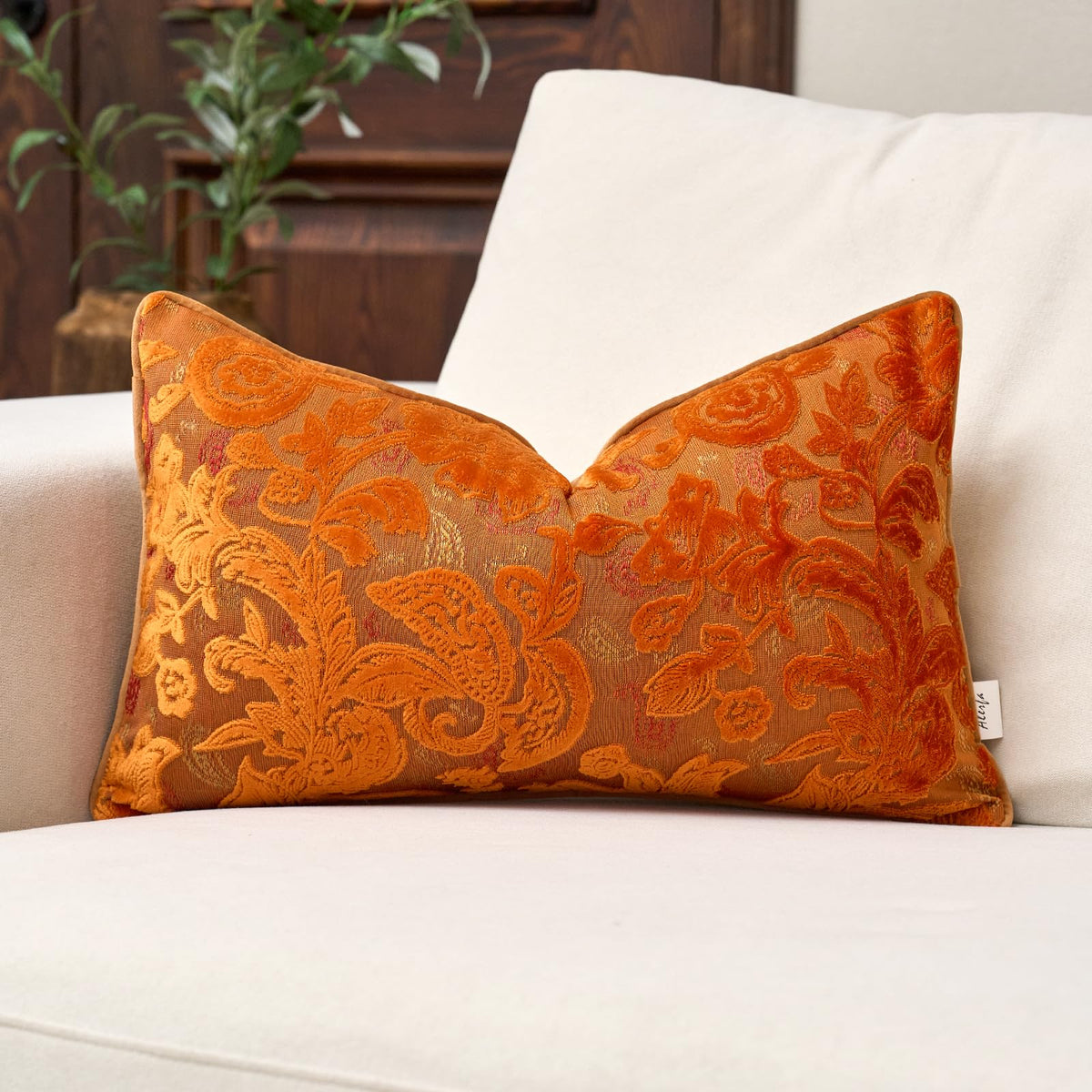 Alerfa Burgundy Neutral Floral Pillow Cover 18 x 18 Inch, Vintage Cut Velvet Square Couch Throw Pillow Cover Soft Decorative Farmhouse Accent Pillowcase for Living Room Bedroom