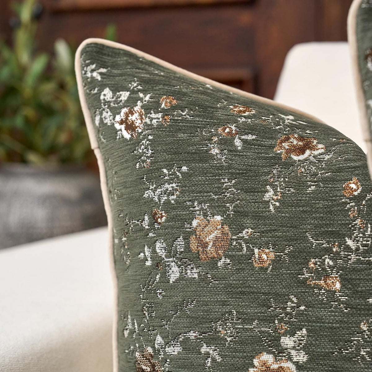 Pack of 2 Vintage Floral Throw Pillow Covers 18 x 18 Inch,Farmhouse Cushion Covers Retro Decorative Pillow Cases for Sofa,Couch, Bay Window, Bed, Living Room Home Décor, Green