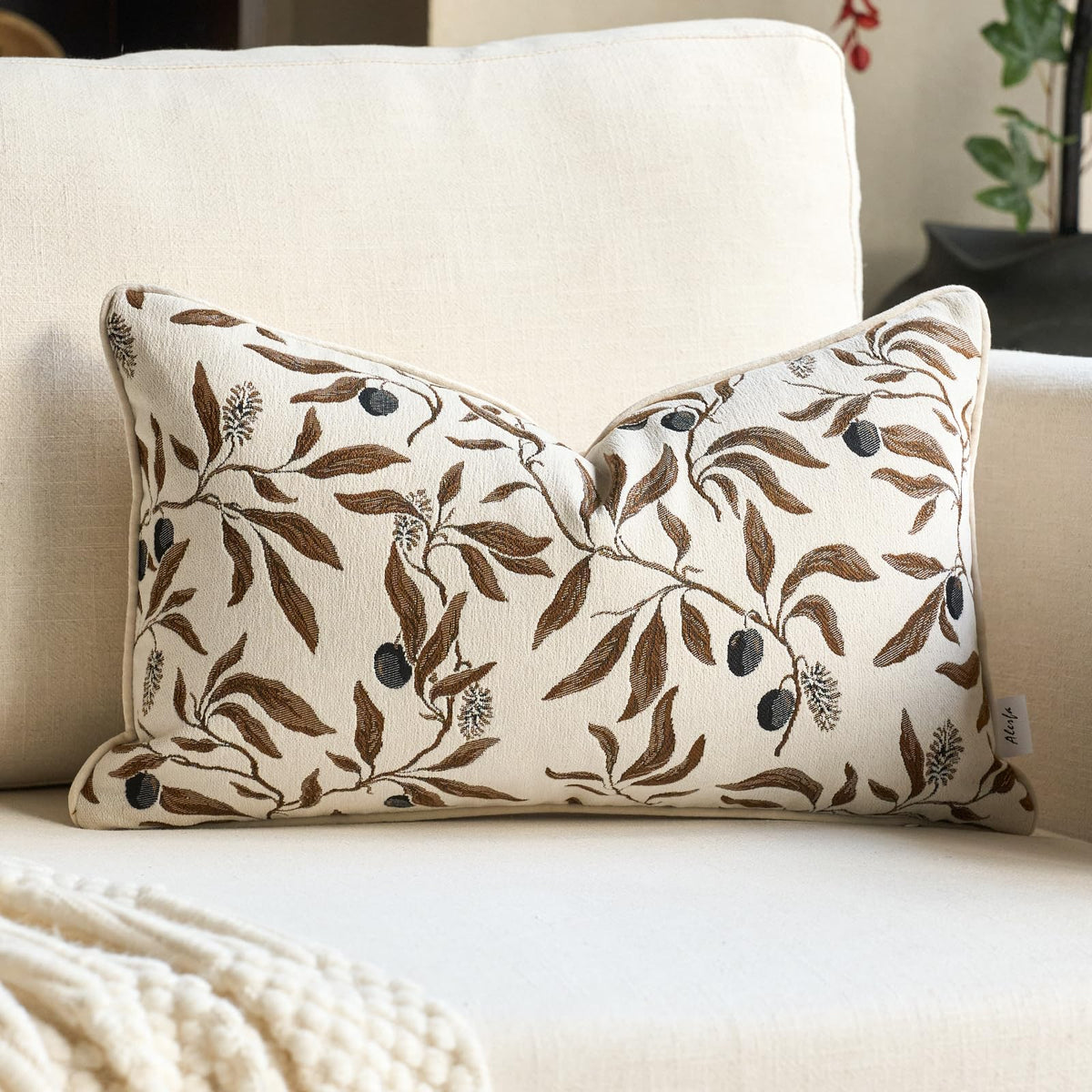 Alerfa Green Floral Throw Pillow Cover 18 x 18 Inch Sqaure Luxury Decorative Pillow Cover for Couch Living Room Bedroom