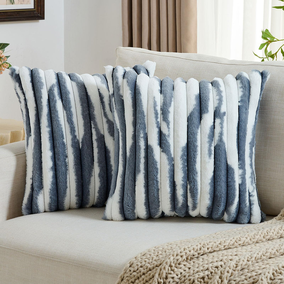 FUTEI Pack of 2 Faux Fur Throw Pillow Covers 18x18 Inch, Navy Blue White