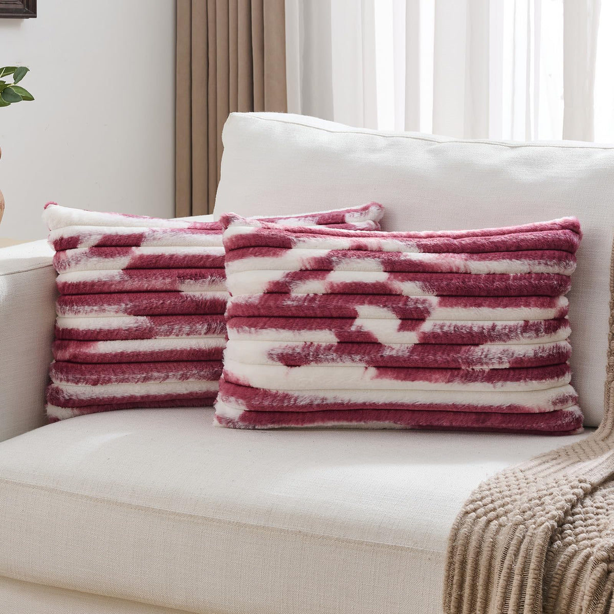 FUTEI Pack of 2 Faux Fur Throw Pillow Covers 18x18 Inch, Navy Blue White