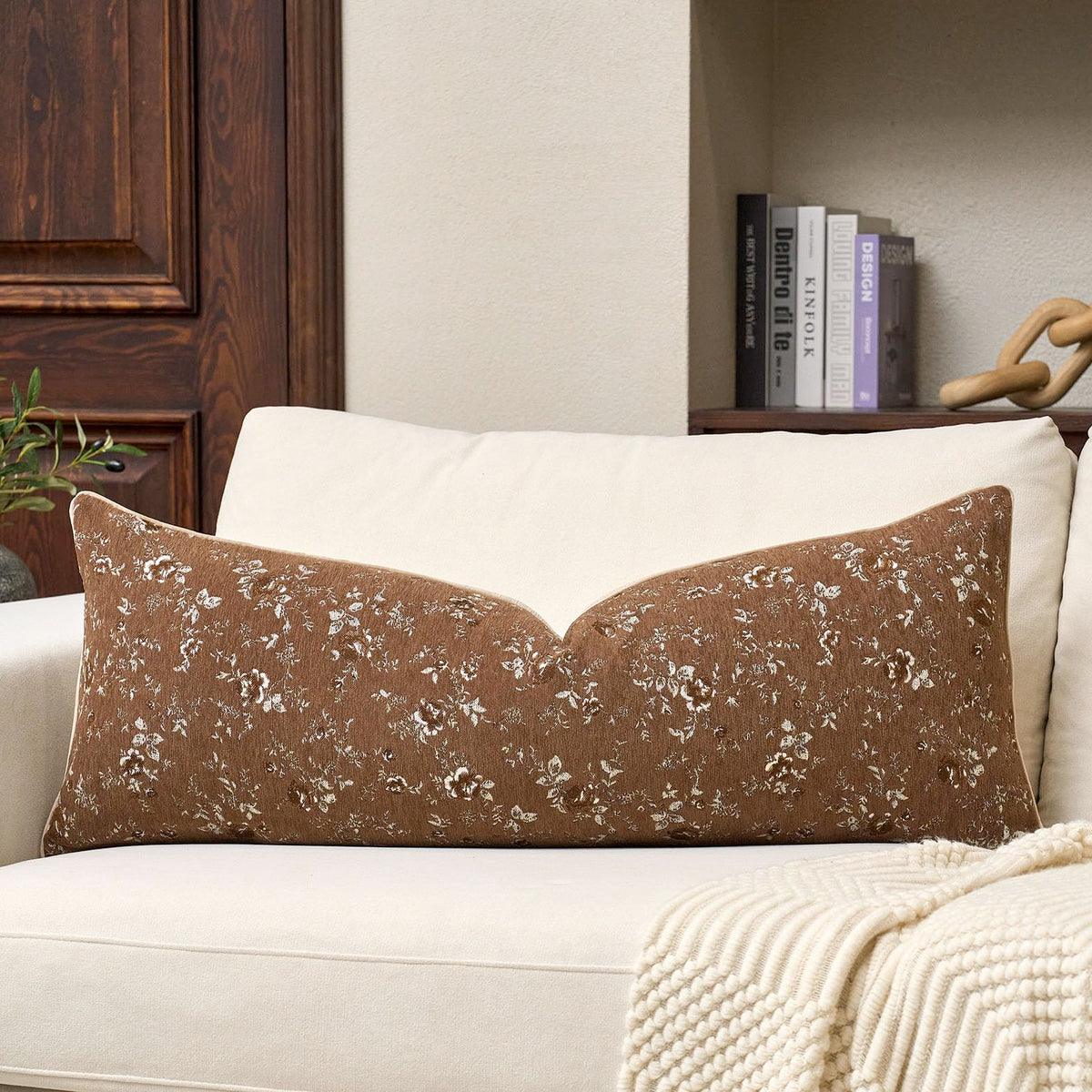 Spring Flower Throw Pillow Cover 18x18 Inches Beige Vintage Floral Pillow Cover Farmhouse Summer Cushion Cover Leaf Retro Chenille Pillowcase Home Decor for Sofa Living Room Couch