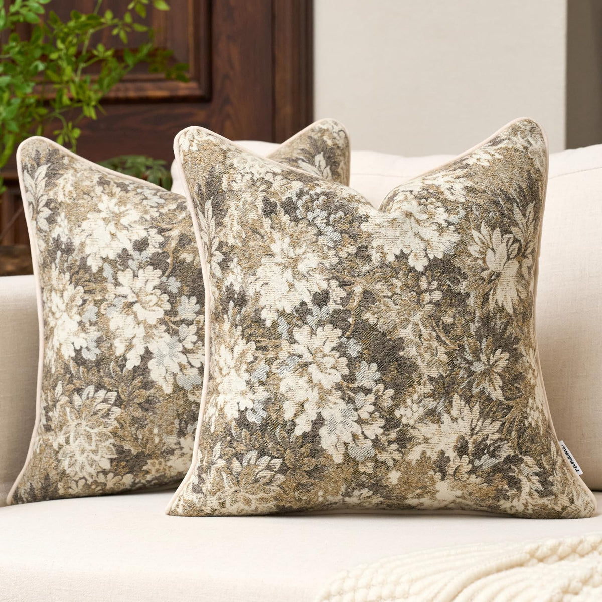 FANAMI Vintage Floral Lumbar Throw Pillow Covers 12x20 Set of 2 Boho Farmhouse Accent Pillowcase Neutral Modern Chenille Rectangle Decorative Cushion Covers for Couch Bed Living Room Home Decor, Rust