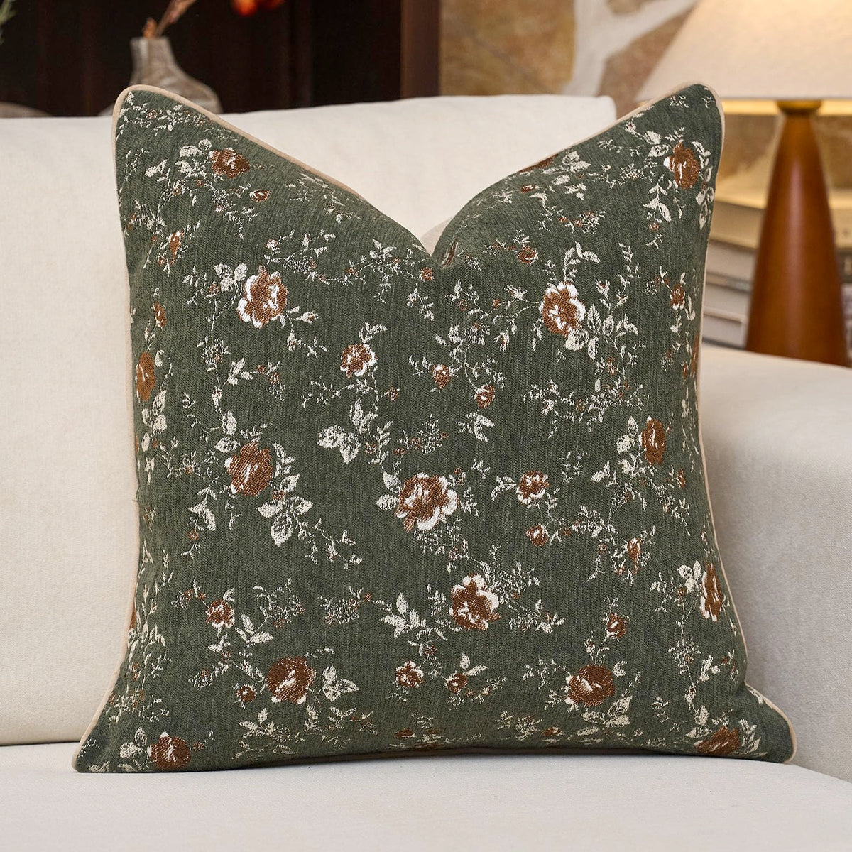 Spring Flower Throw Pillow Cover 18x18 Inches Beige Vintage Floral Pillow Cover Farmhouse Summer Cushion Cover Leaf Retro Chenille Pillowcase Home Decor for Sofa Living Room Couch
