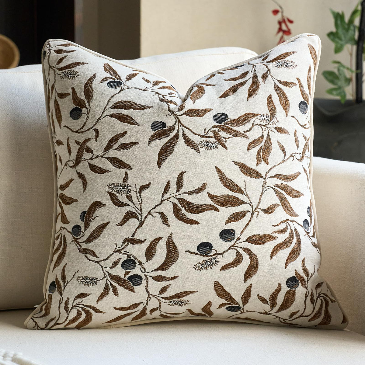 Alerfa Green Floral Throw Pillow Cover 18 x 18 Inch Sqaure Luxury Decorative Pillow Cover for Couch Living Room Bedroom