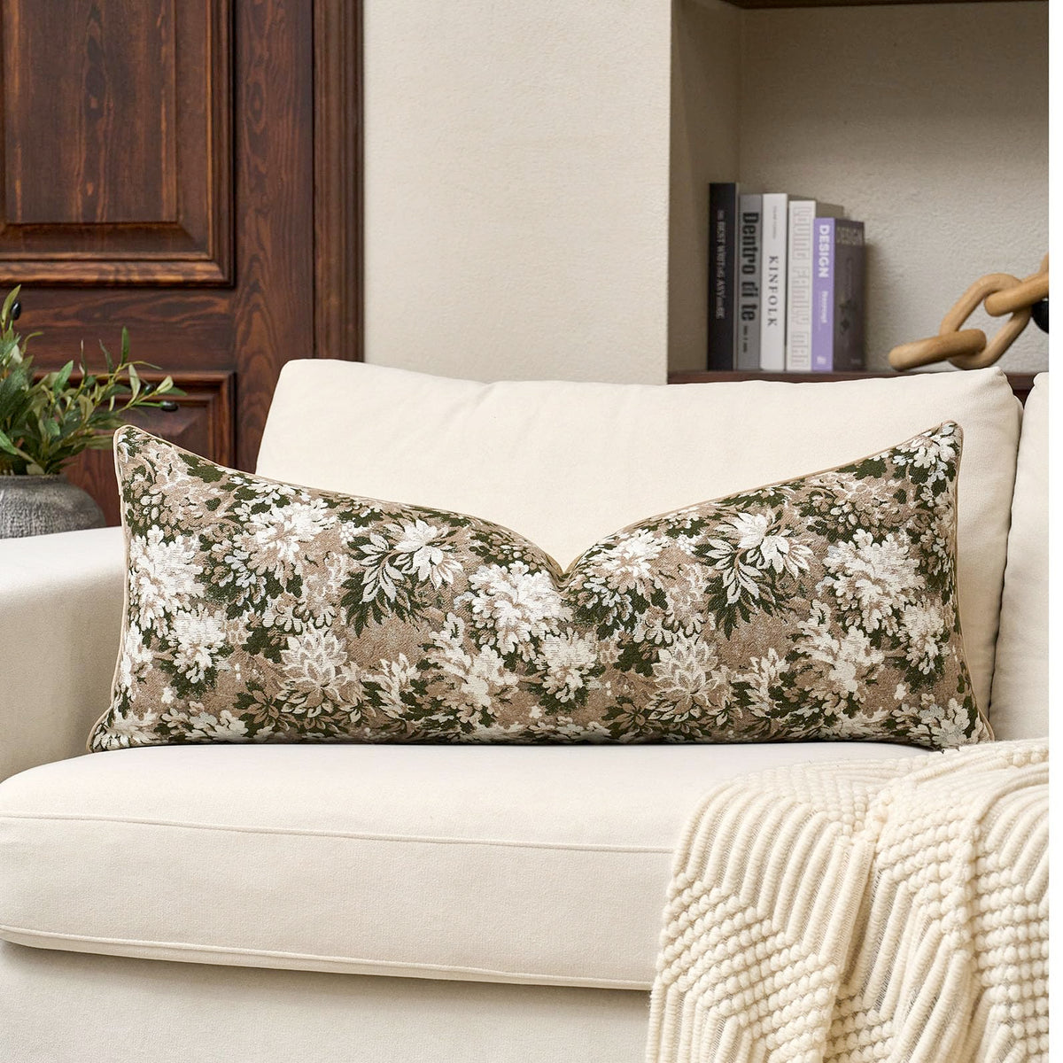 Yangest Neutral Floral Pillow Cover 18 x18 Inches, Vintage Chenille Square Throw Pillow Cover Soft Decorative Farmhouse Accent Couch Pillow Cover for Living Room Bedroom, Beige
