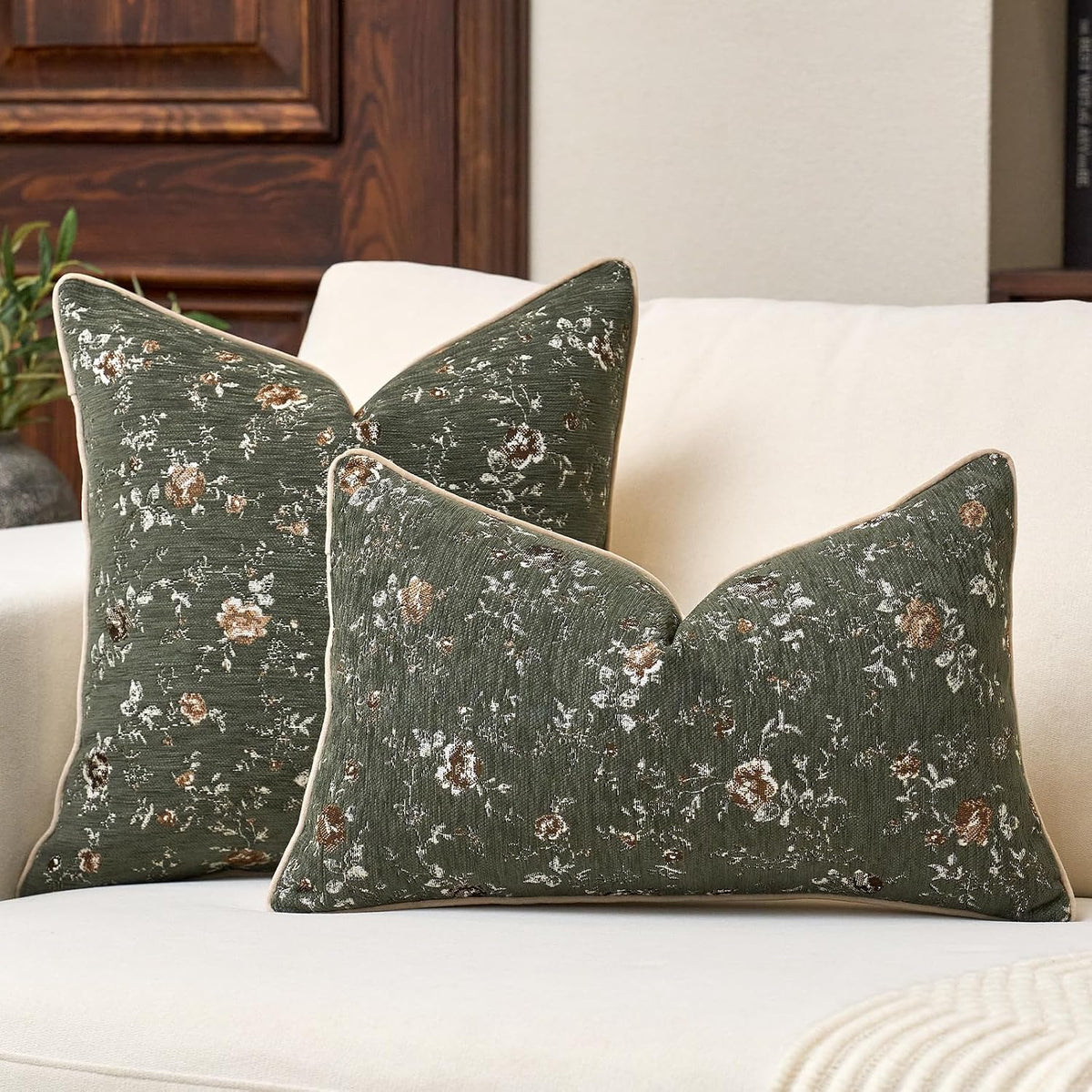 Pack of 2 Vintage Floral Throw Pillow Covers 18 x 18 Inch,Farmhouse Cushion Covers Retro Decorative Pillow Cases for Sofa,Couch, Bay Window, Bed, Living Room Home Décor, Green