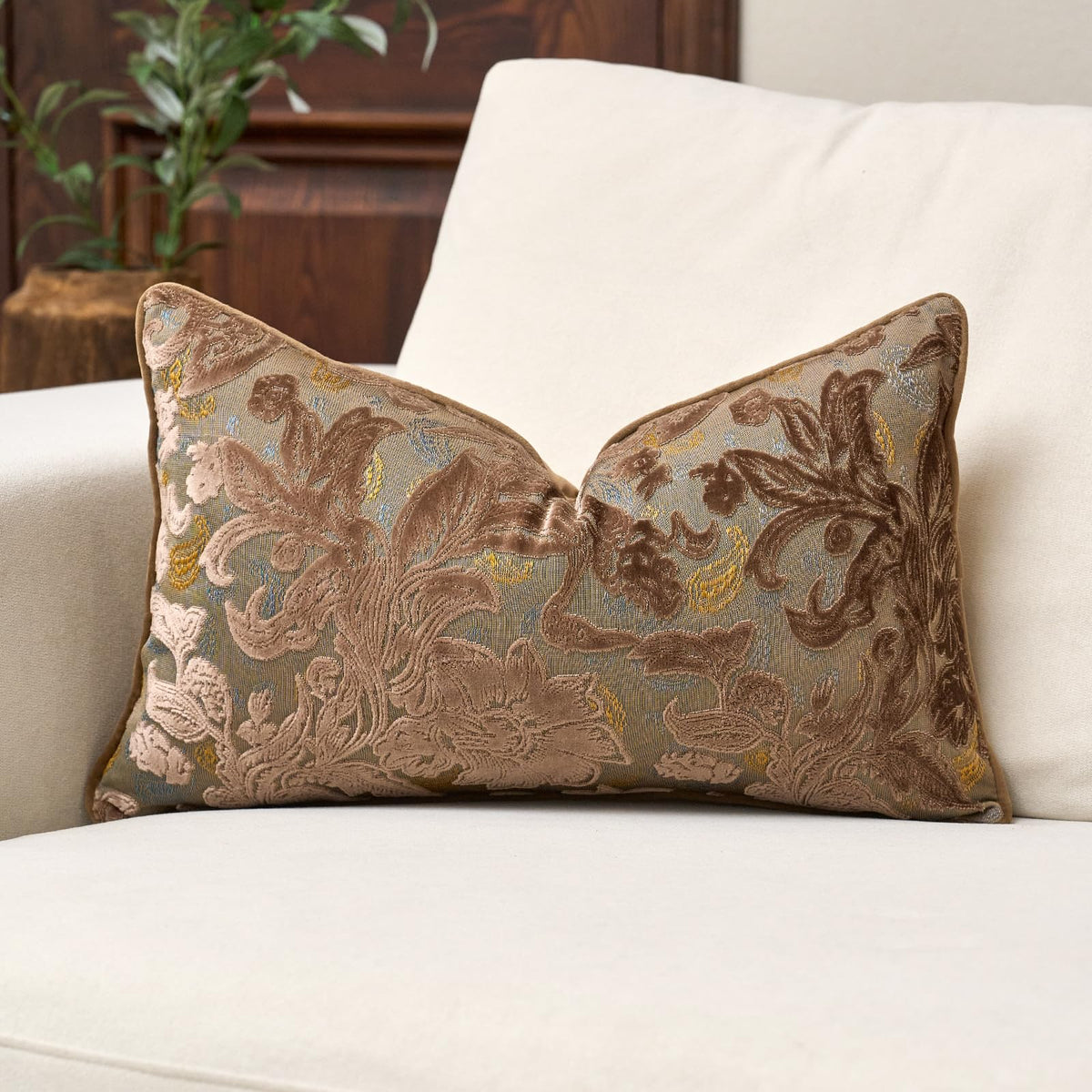 Alerfa Burgundy Neutral Floral Pillow Cover 18 x 18 Inch, Vintage Cut Velvet Square Couch Throw Pillow Cover Soft Decorative Farmhouse Accent Pillowcase for Living Room Bedroom