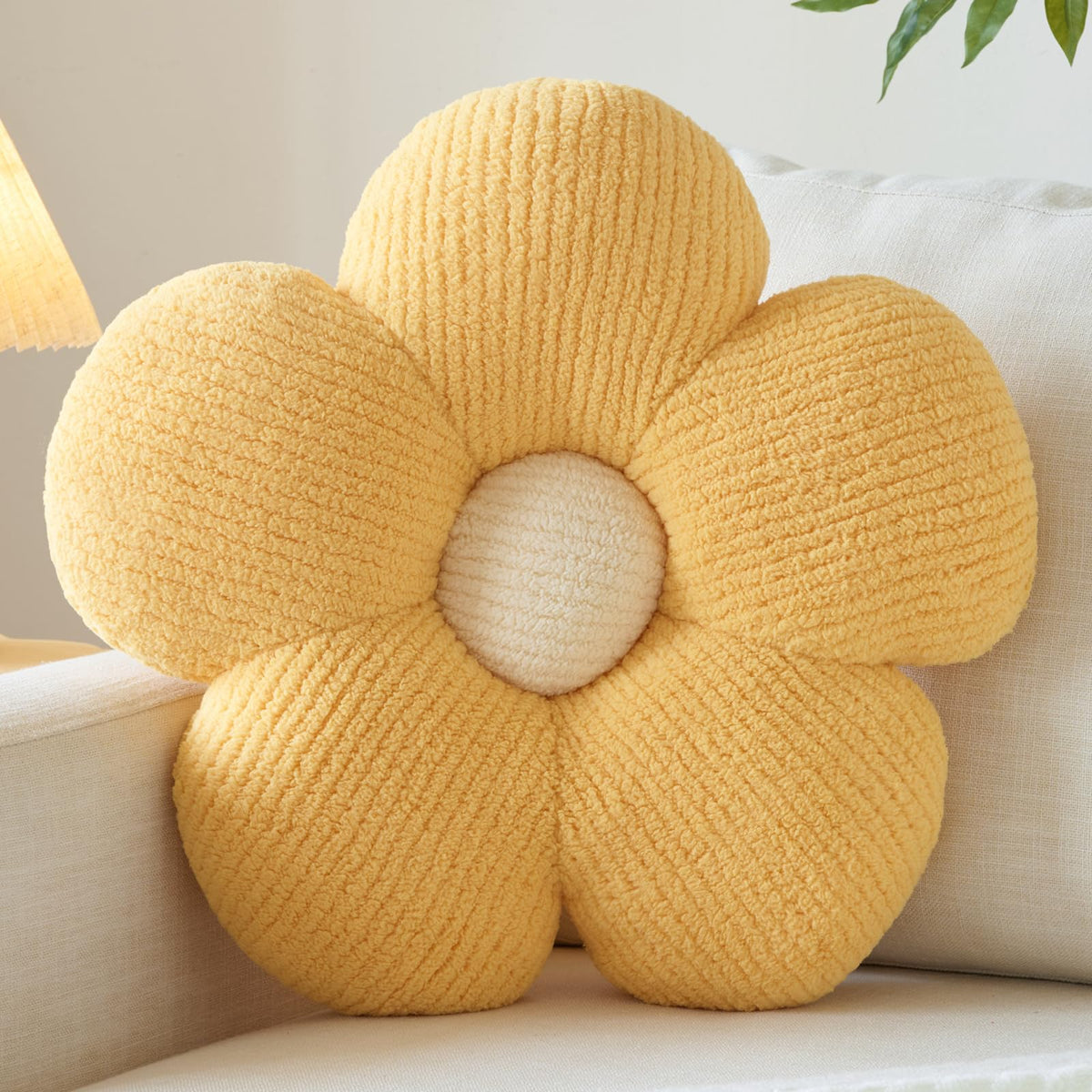 Flower Pillow, Decorative Throw Pillow for Couch, Cute Decor Pillows for Bed, Aesthetic Flower Shaped Pillow Fun Cushion (Lavender Purple, 14.9 Inches)