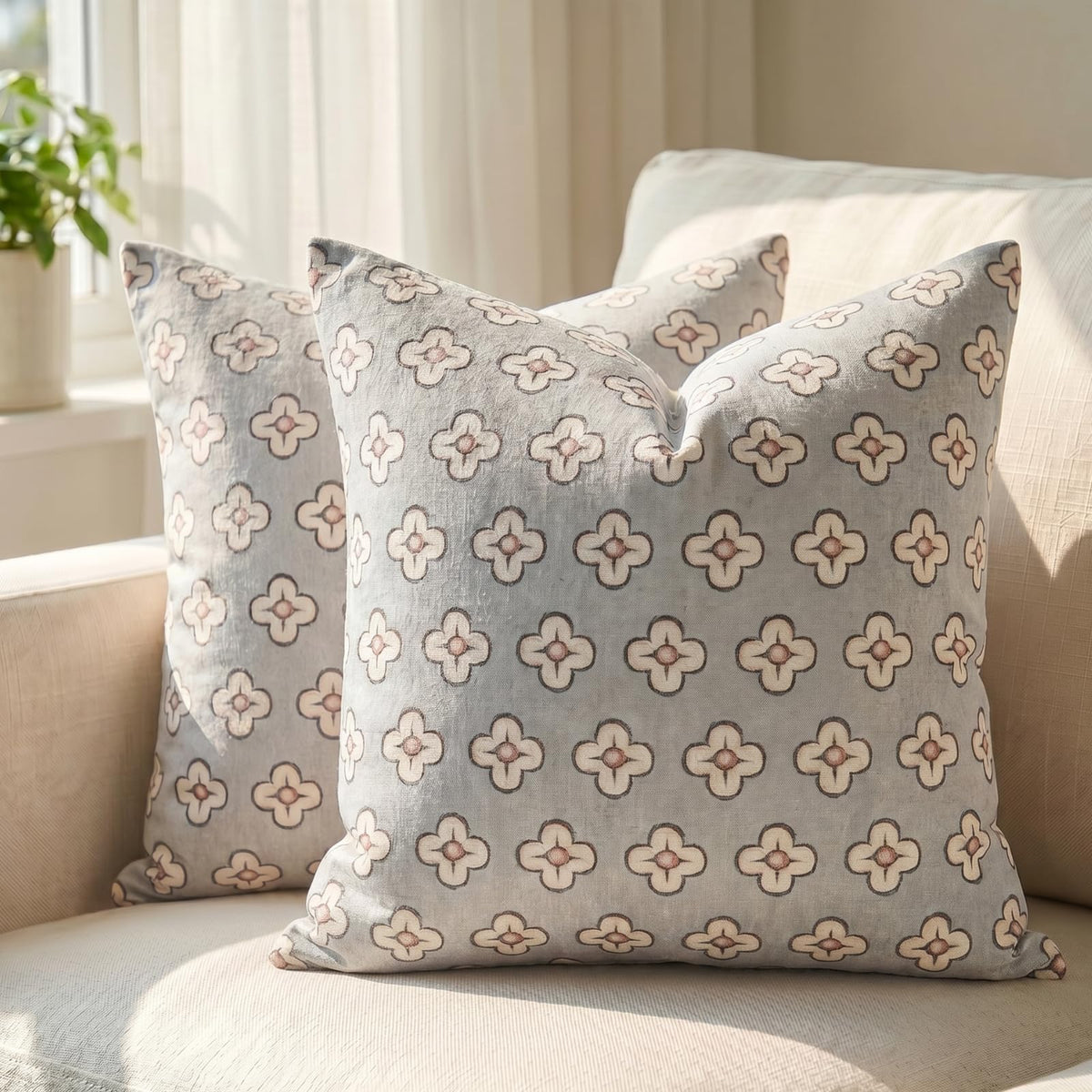 GEEORY Quatrefoil Taupe Throw Pillow Covers 2 Pack, 18x18 Farmhouse Decor