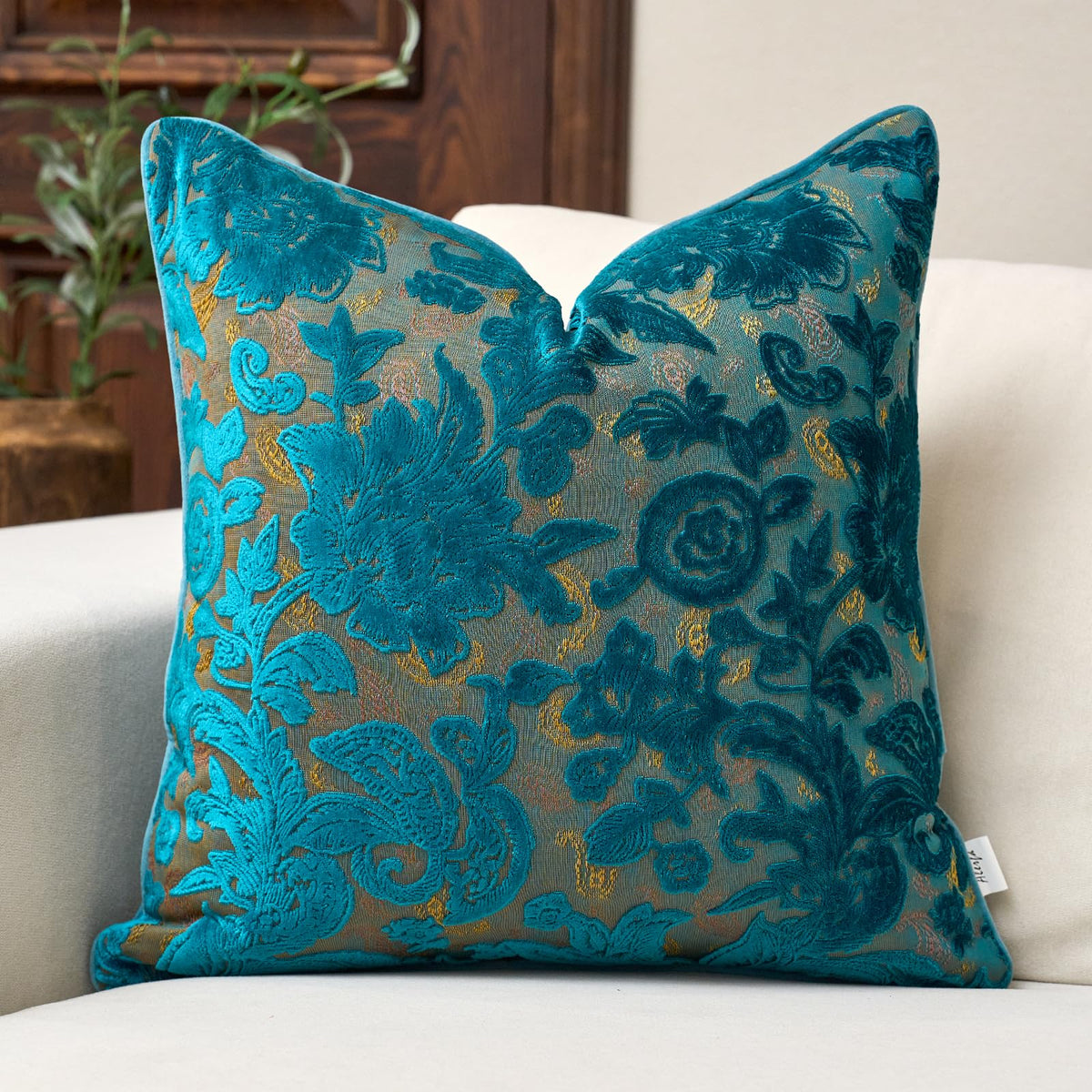 Alerfa Burgundy Neutral Floral Pillow Cover 18 x 18 Inch, Vintage Cut Velvet Square Couch Throw Pillow Cover Soft Decorative Farmhouse Accent Pillowcase for Living Room Bedroom