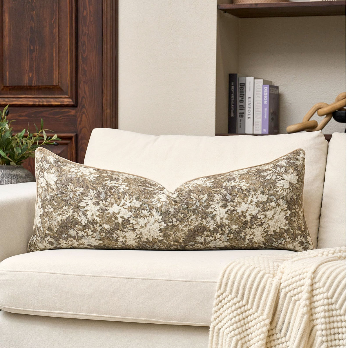 Yangest Neutral Floral Pillow Cover 18 x18 Inches, Vintage Chenille Square Throw Pillow Cover Soft Decorative Farmhouse Accent Couch Pillow Cover for Living Room Bedroom, Beige