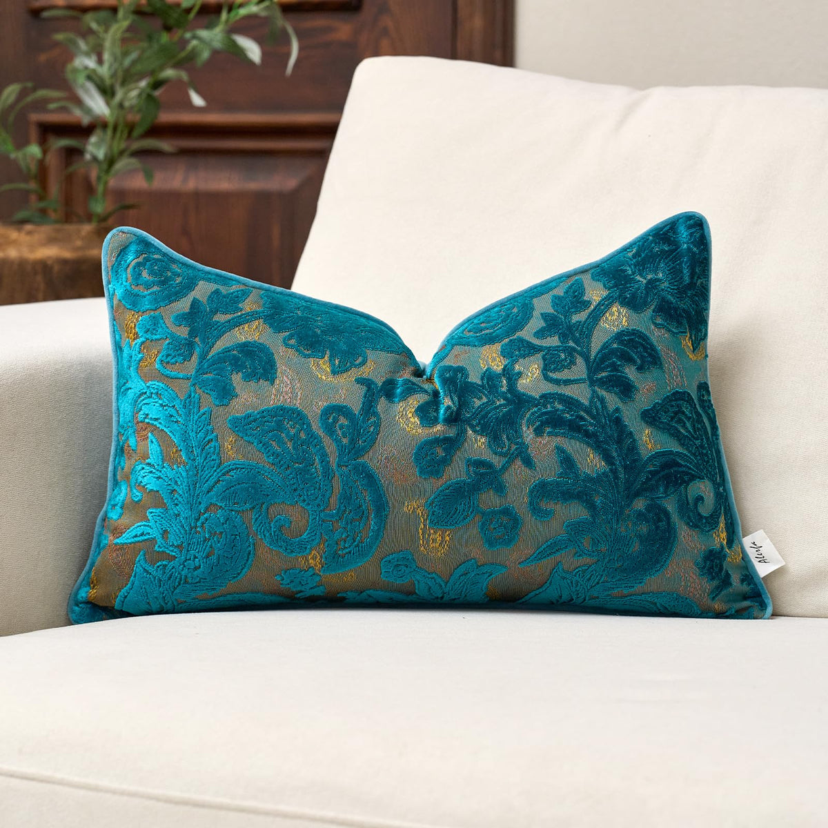 Alerfa Burgundy Neutral Floral Pillow Cover 18 x 18 Inch, Vintage Cut Velvet Square Couch Throw Pillow Cover Soft Decorative Farmhouse Accent Pillowcase for Living Room Bedroom