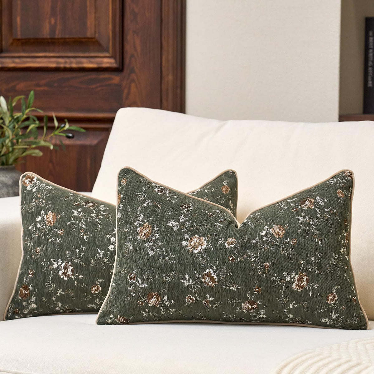 Pack of 2 Vintage Floral Throw Pillow Covers 18 x 18 Inch,Farmhouse Cushion Covers Retro Decorative Pillow Cases for Sofa,Couch, Bay Window, Bed, Living Room Home Décor, Green