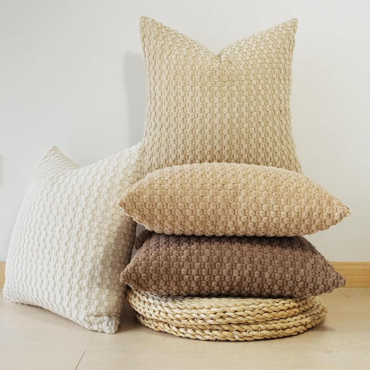 JOJUSIS Pack of 4 Throw Pillow Covers, Cream-Chocolate, 18 x 18 Inch