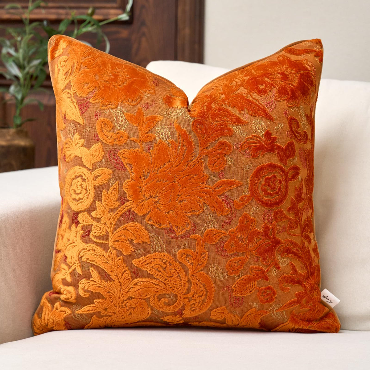 Alerfa Burgundy Neutral Floral Pillow Cover 18 x 18 Inch, Vintage Cut Velvet Square Couch Throw Pillow Cover Soft Decorative Farmhouse Accent Pillowcase for Living Room Bedroom