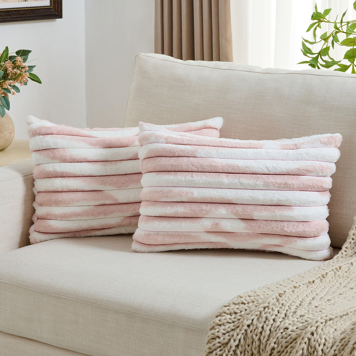 FUTEI Pack of 2 Faux Fur Throw Pillow Covers 18x18 Inch, Navy Blue White
