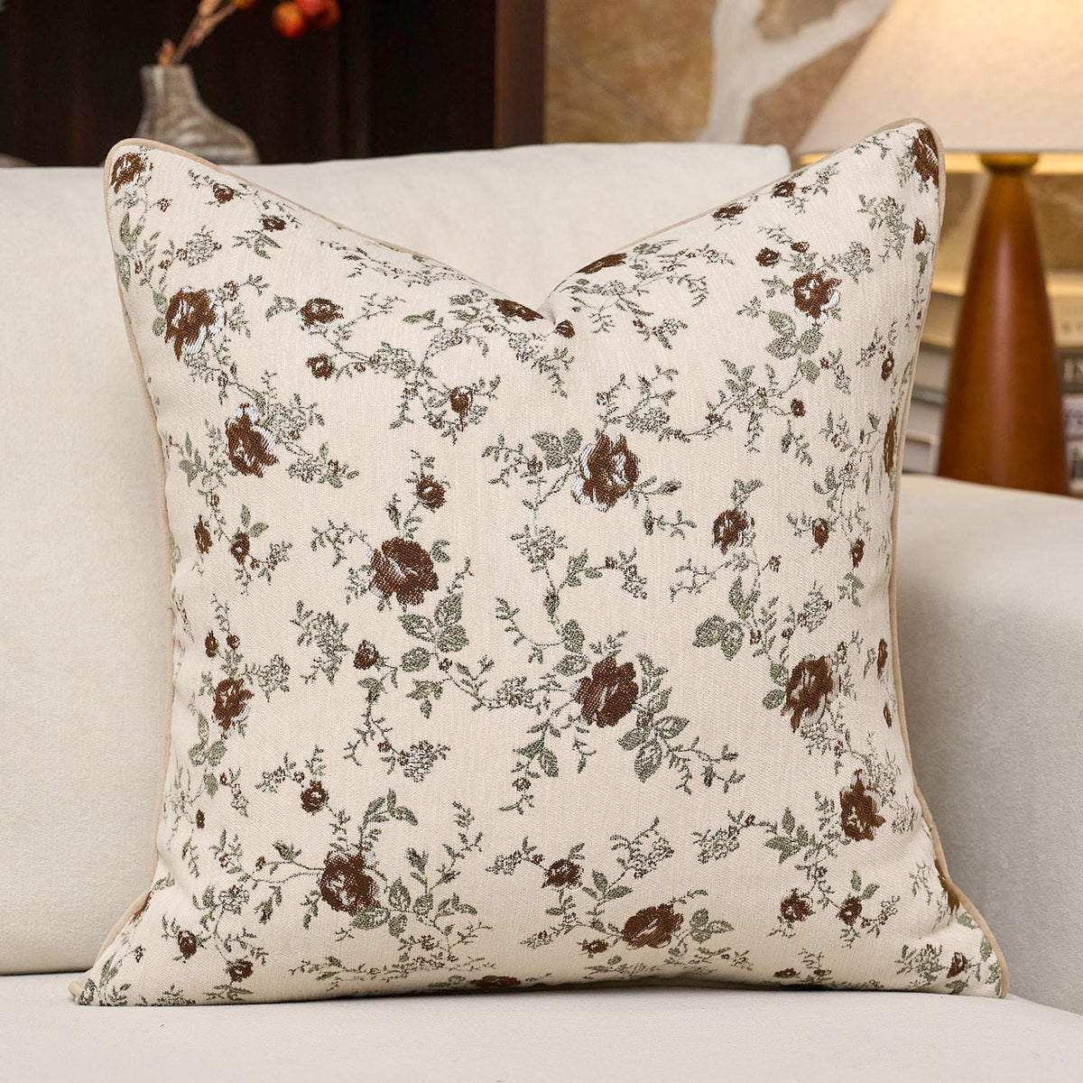 Spring Flower Throw Pillow Cover 18x18 Inches Beige Vintage Floral Pillow Cover Farmhouse Summer Cushion Cover Leaf Retro Chenille Pillowcase Home Decor for Sofa Living Room Couch