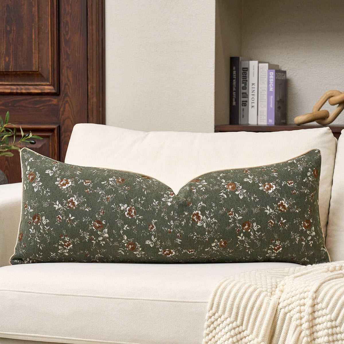 Spring Flower Throw Pillow Cover 18x18 Inches Beige Vintage Floral Pillow Cover Farmhouse Summer Cushion Cover Leaf Retro Chenille Pillowcase Home Decor for Sofa Living Room Couch