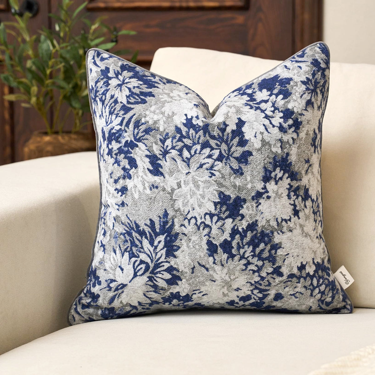 Yangest Neutral Floral Pillow Cover 18 x18 Inches, Vintage Chenille Square Throw Pillow Cover Soft Decorative Farmhouse Accent Couch Pillow Cover for Living Room Bedroom, Beige