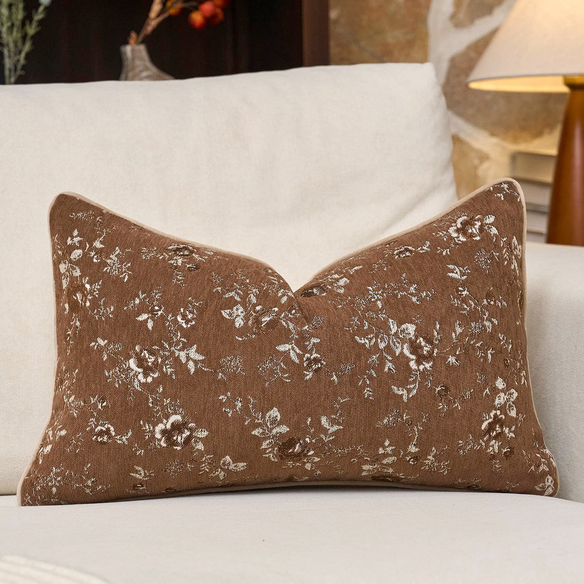 Spring Flower Throw Pillow Cover 18x18 Inches Beige Vintage Floral Pillow Cover Farmhouse Summer Cushion Cover Leaf Retro Chenille Pillowcase Home Decor for Sofa Living Room Couch