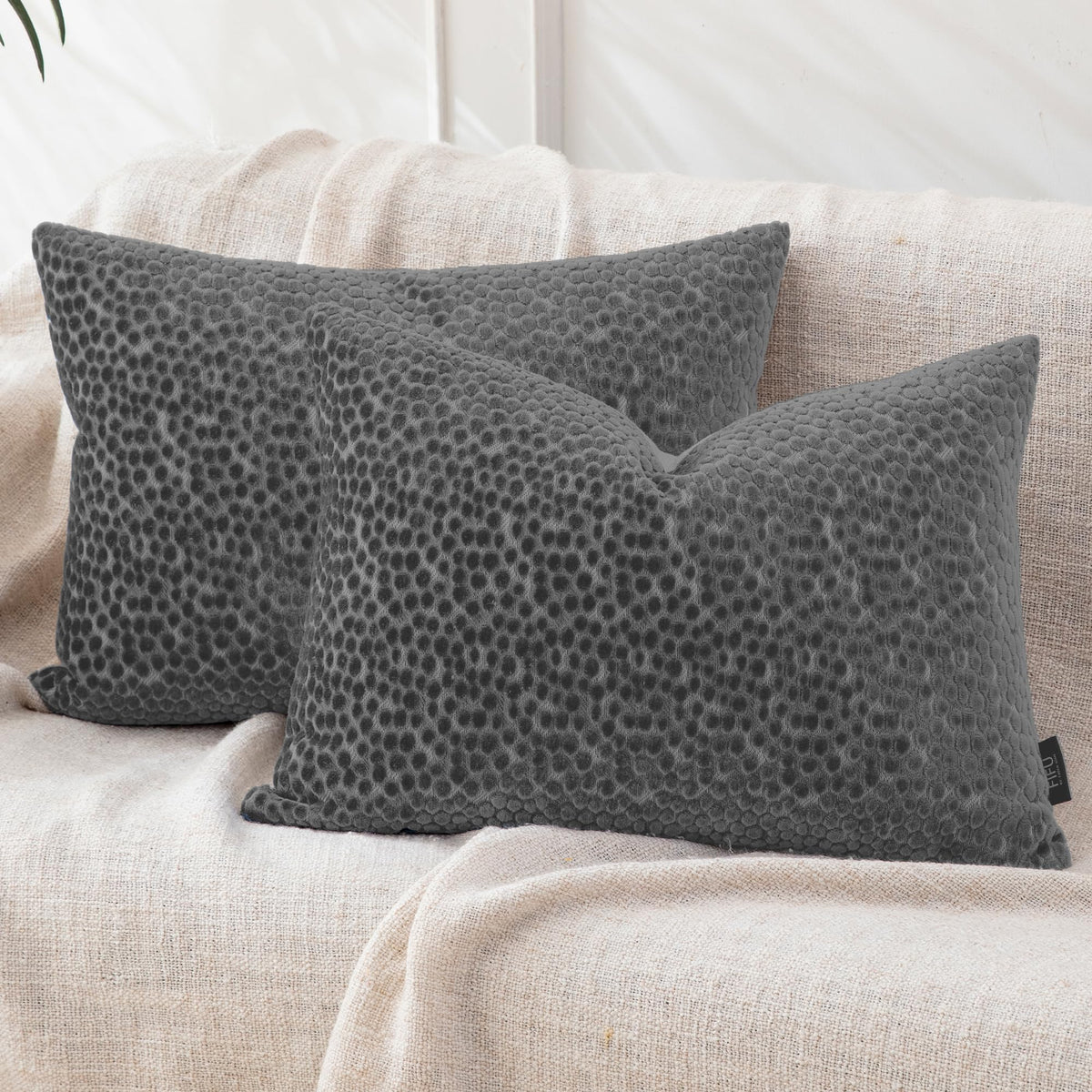 FIFU 18x18 Inch Throw Pillow Covers Set of 2, Jacquard Velvet,Dusty Purple