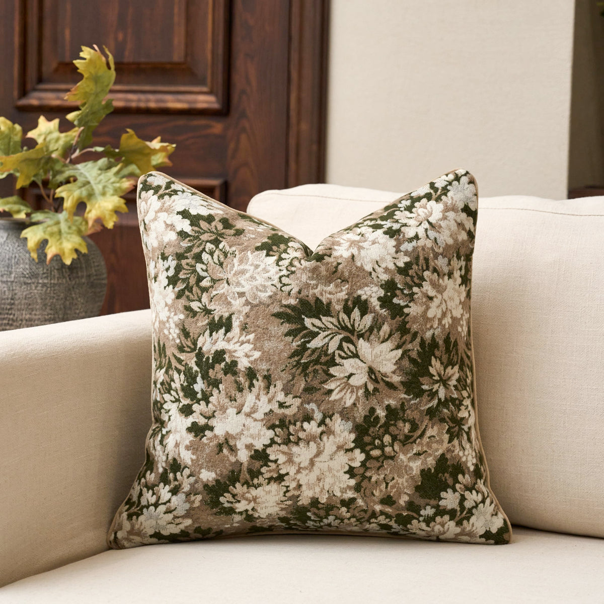 Yangest Neutral Floral Pillow Cover 18 x18 Inches, Vintage Chenille Square Throw Pillow Cover Soft Decorative Farmhouse Accent Couch Pillow Cover for Living Room Bedroom, Beige