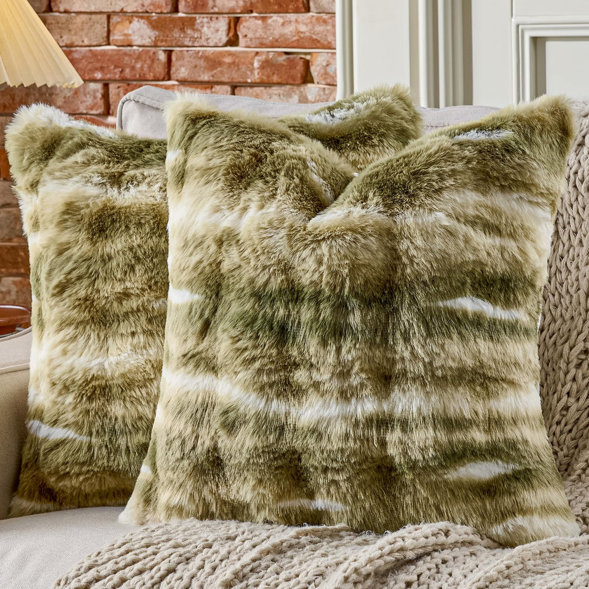 AmHoo Pack of 2 Throw Pillow Covers 3D Dense Faux Rabbit Fur Cozy Super Soft Fuzzy Set Case Cushion for Couch Sofa Bedroom 18 x 18-Inch Cream White