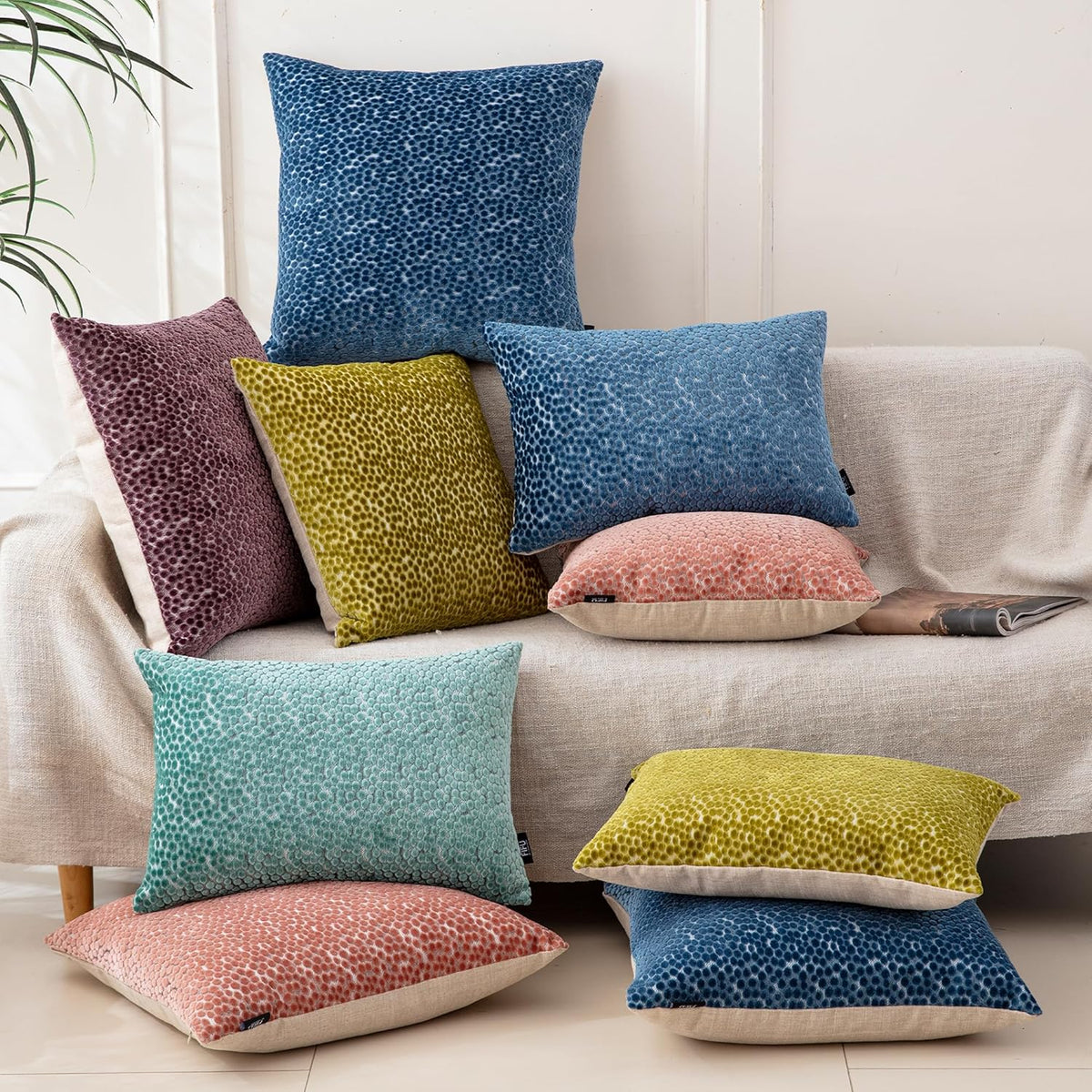 FIFU 18x18 Inch Throw Pillow Covers Set of 2, Jacquard Velvet,Dusty Purple