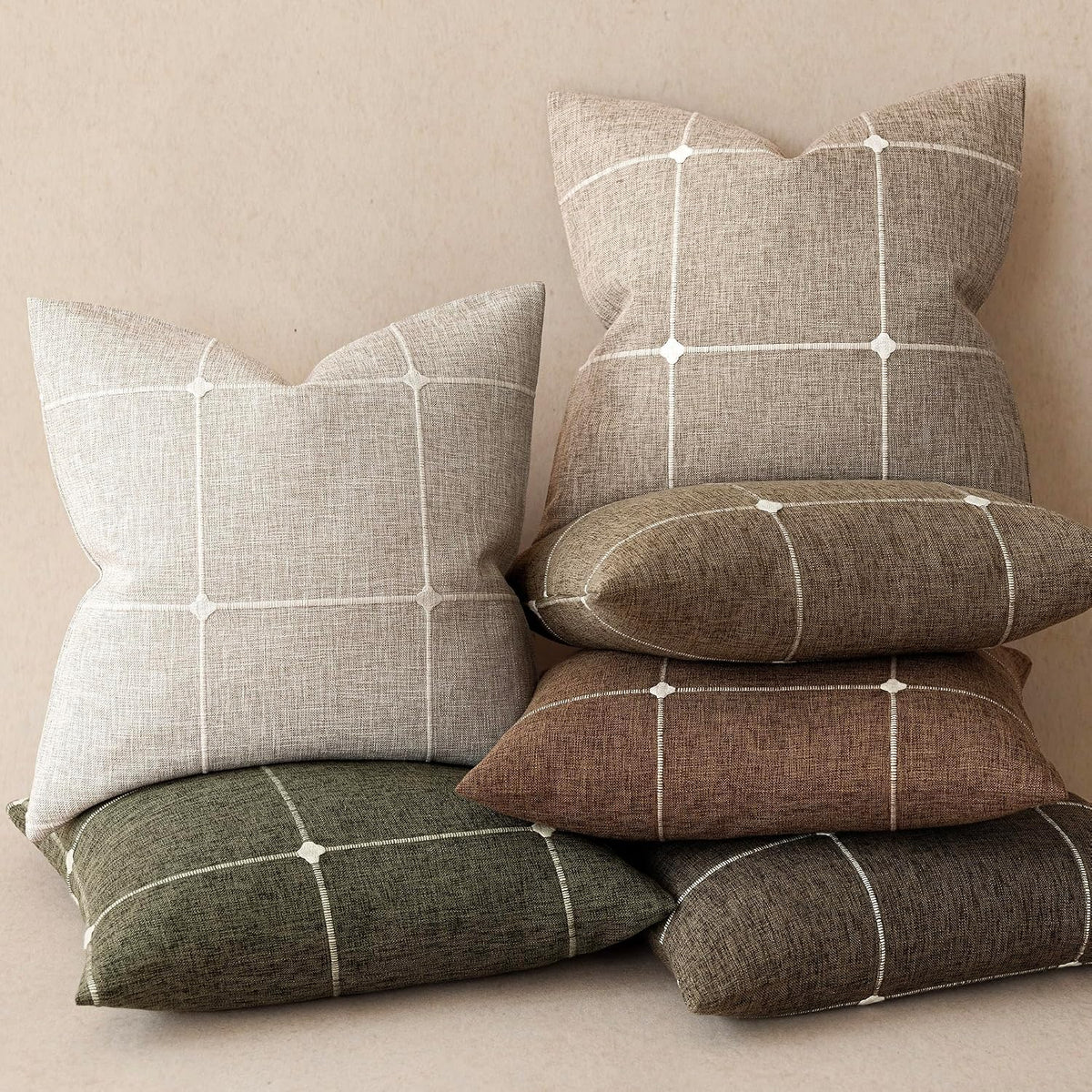Foindtower Pack of 2 Decorative Faux Linen Jacquard Check Throw Pillow Covers Farmhouse Cushion Cover with Grid Textured Accent Pillowcase for Couch Sofa Living Room Home Decor,20×20 Inch,Oatmeal