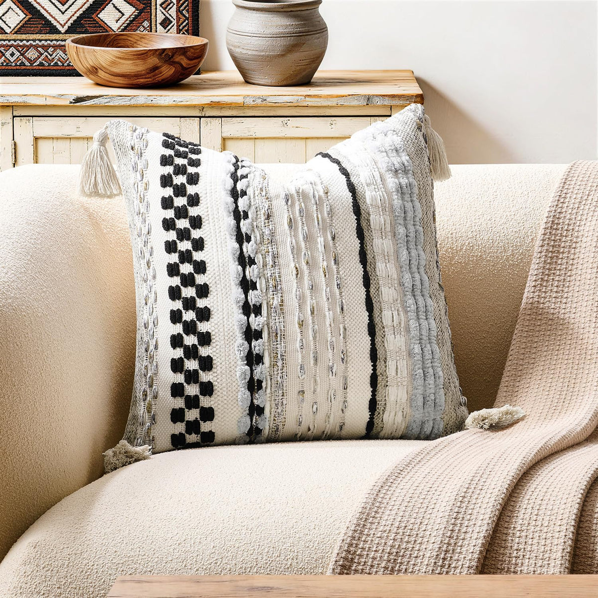 Kevin Textile Boho Tassel 12x20 Inch Lumbar Pillow Cover 1 Pack, Green