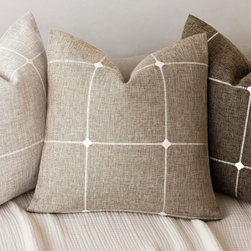 Foindtower Pack of 2 Decorative Faux Linen Jacquard Check Throw Pillow Covers Farmhouse Cushion Cover with Grid Textured Accent Pillowcase for Couch Sofa Living Room Home Decor,20×20 Inch,Oatmeal