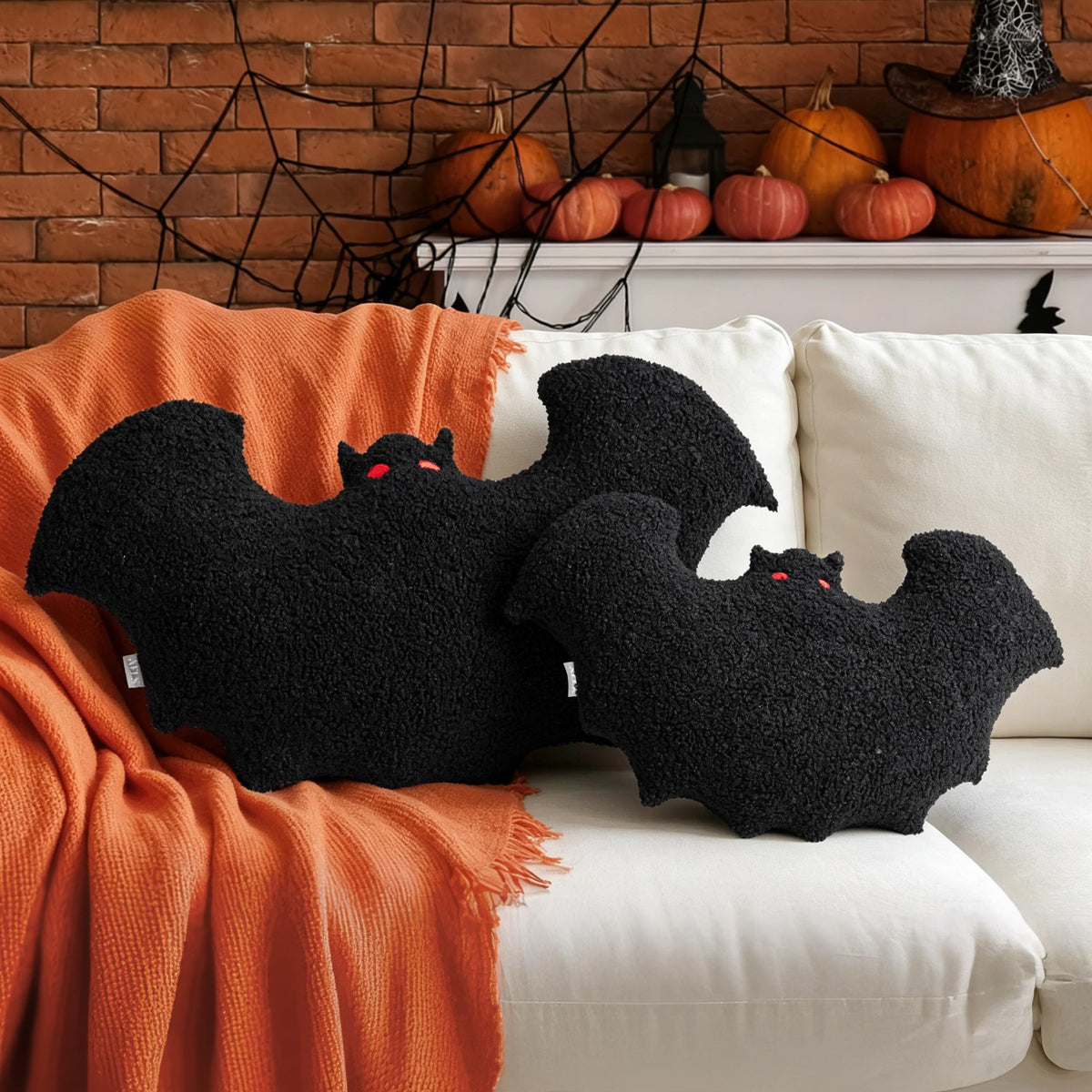 AELS Bat Pillow Set of 2, 23.6"&19.6" Bats Plush Pillow, Halloween Pillows for Holiday Party Home, Halloween Decorations for Living Room Bedroom, Black