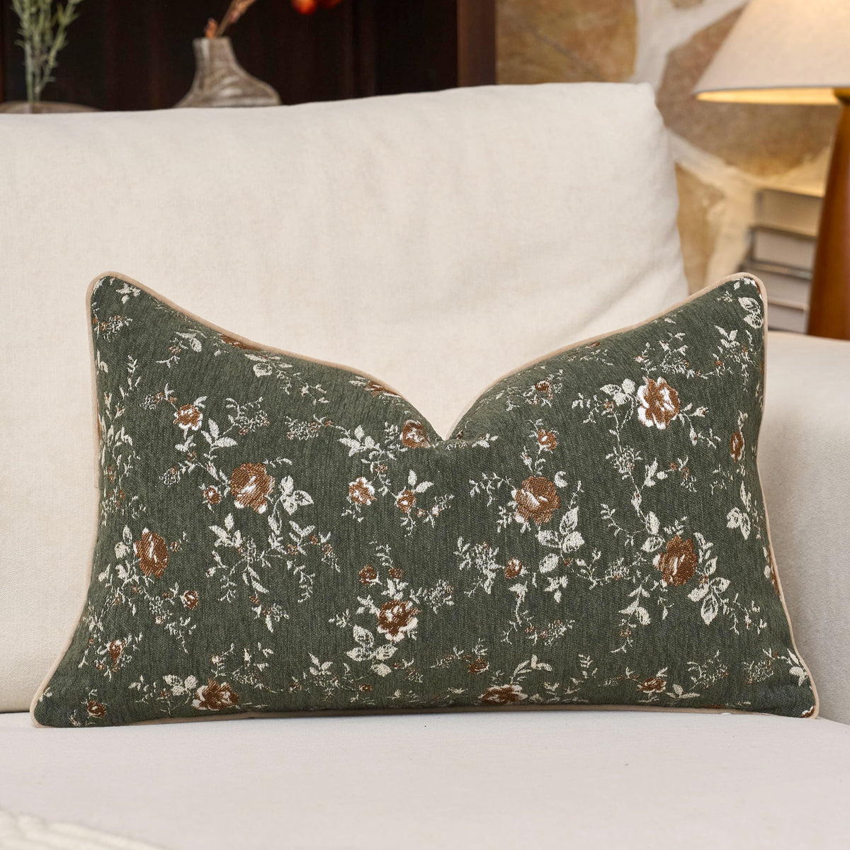 Spring Flower Throw Pillow Cover 18x18 Inches Beige Vintage Floral Pillow Cover Farmhouse Summer Cushion Cover Leaf Retro Chenille Pillowcase Home Decor for Sofa Living Room Couch