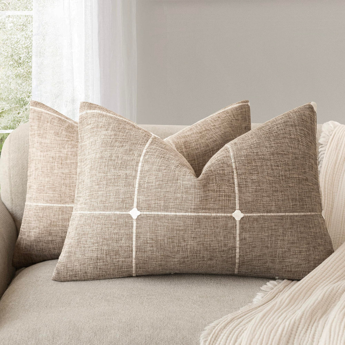 Foindtower Pack of 2 Decorative Faux Linen Jacquard Check Throw Pillow Covers Farmhouse Cushion Cover with Grid Textured Accent Pillowcase for Couch Sofa Living Room Home Decor,20×20 Inch,Oatmeal