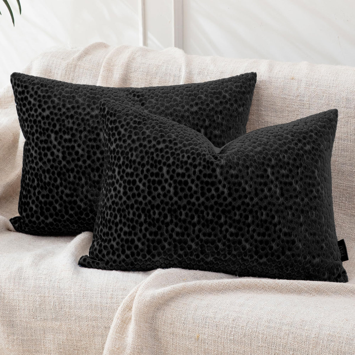 FIFU 18x18 Inch Throw Pillow Covers Set of 2, Jacquard Velvet,Dusty Purple