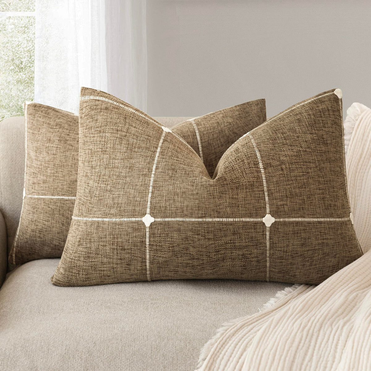 Foindtower Pack of 2 Decorative Faux Linen Jacquard Check Throw Pillow Covers Farmhouse Cushion Cover with Grid Textured Accent Pillowcase for Couch Sofa Living Room Home Decor,20×20 Inch,Oatmeal