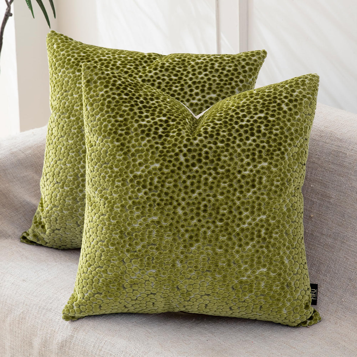 FIFU 18x18 Inch Throw Pillow Covers Set of 2, Jacquard Velvet,Dusty Purple
